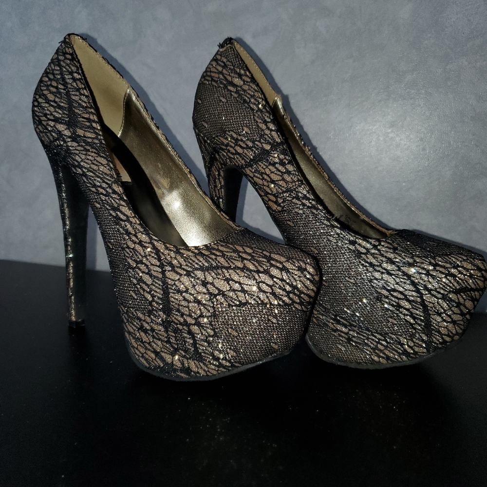 Steve Madden  platform heels